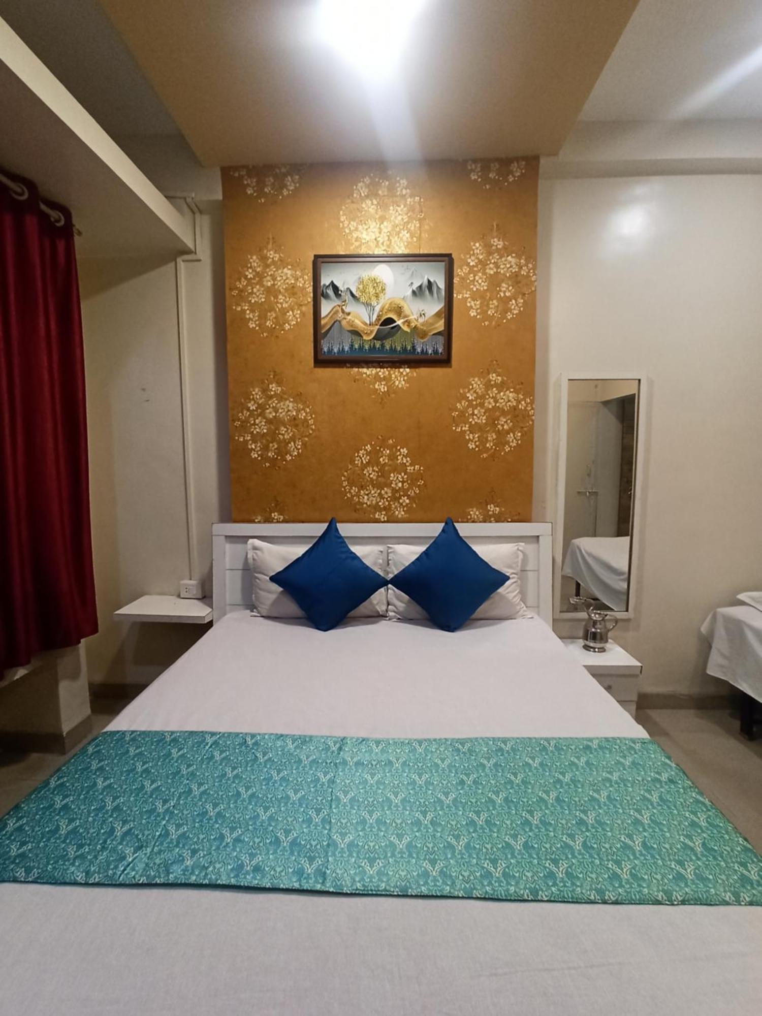 Malwade Motel Pune Exterior foto